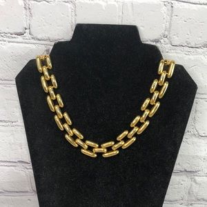 Joan Rivers gold tone shiny chunky chain statement necklace classic